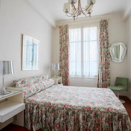 Le Square Vilmorin By Weekome Casa de hóspedes Antibes